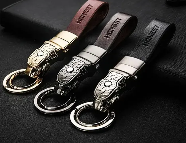 Брелки Сувеніри Заглушки Емблеми